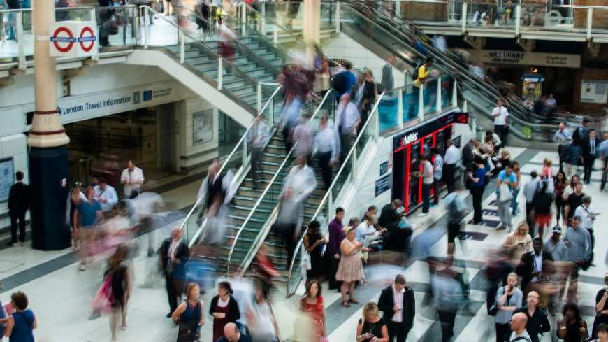 _0002_city-people-walking-blur