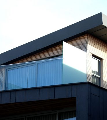 _0000_pexels-photo-323772